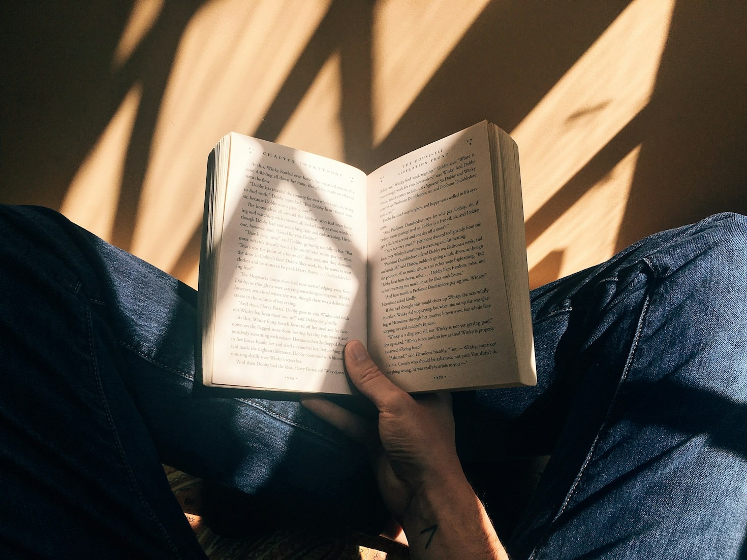 How To Write A Compelling Book Review